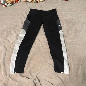 Nike girls leggings size small worn a couple times, black gray and white